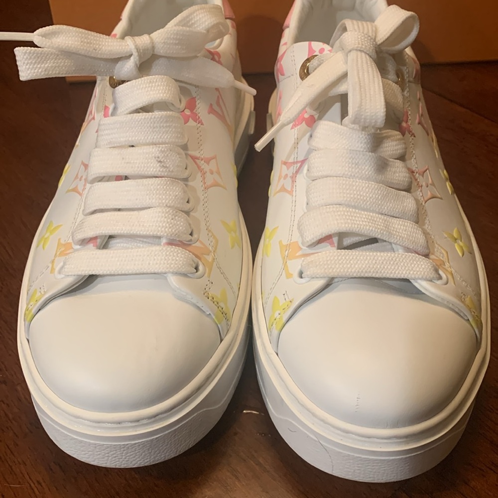 Authentic Luise Vuitton Limited edition sneakers with beautiful colorful… - Picture 9 of 16